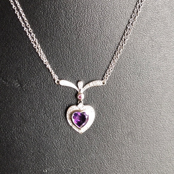 10K solid white gold w/heart shaped bezel set Amethyst gem stone & diamonds. - Picture 5 of 6